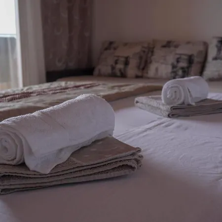 Jakov Guest house 3*