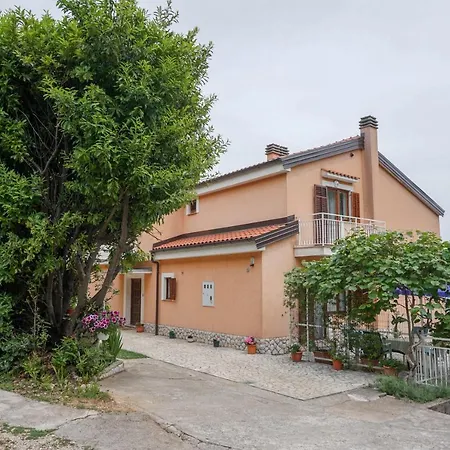 Jakov Maison d'hôtes