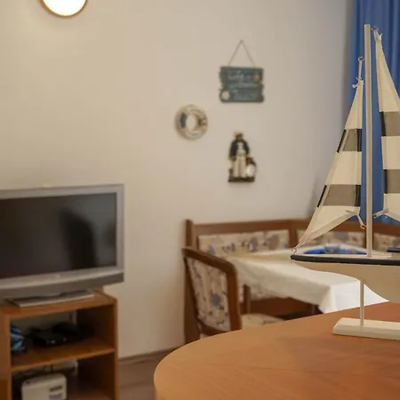 Jakov Guest house 3*