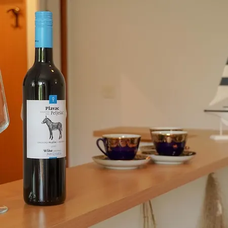 Jakov Guest house 3*